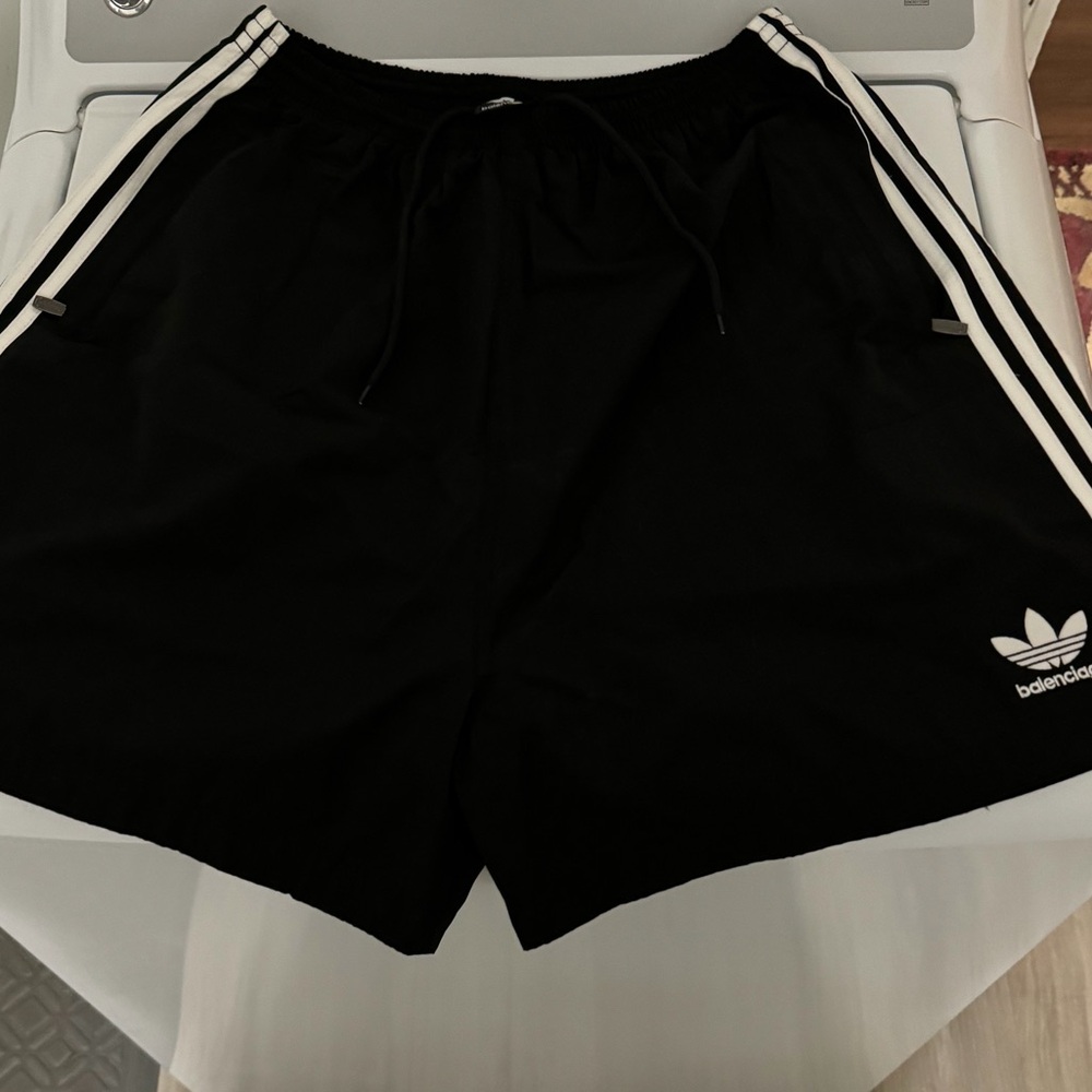 Balenciaga X Adidas shorts - Loose fit